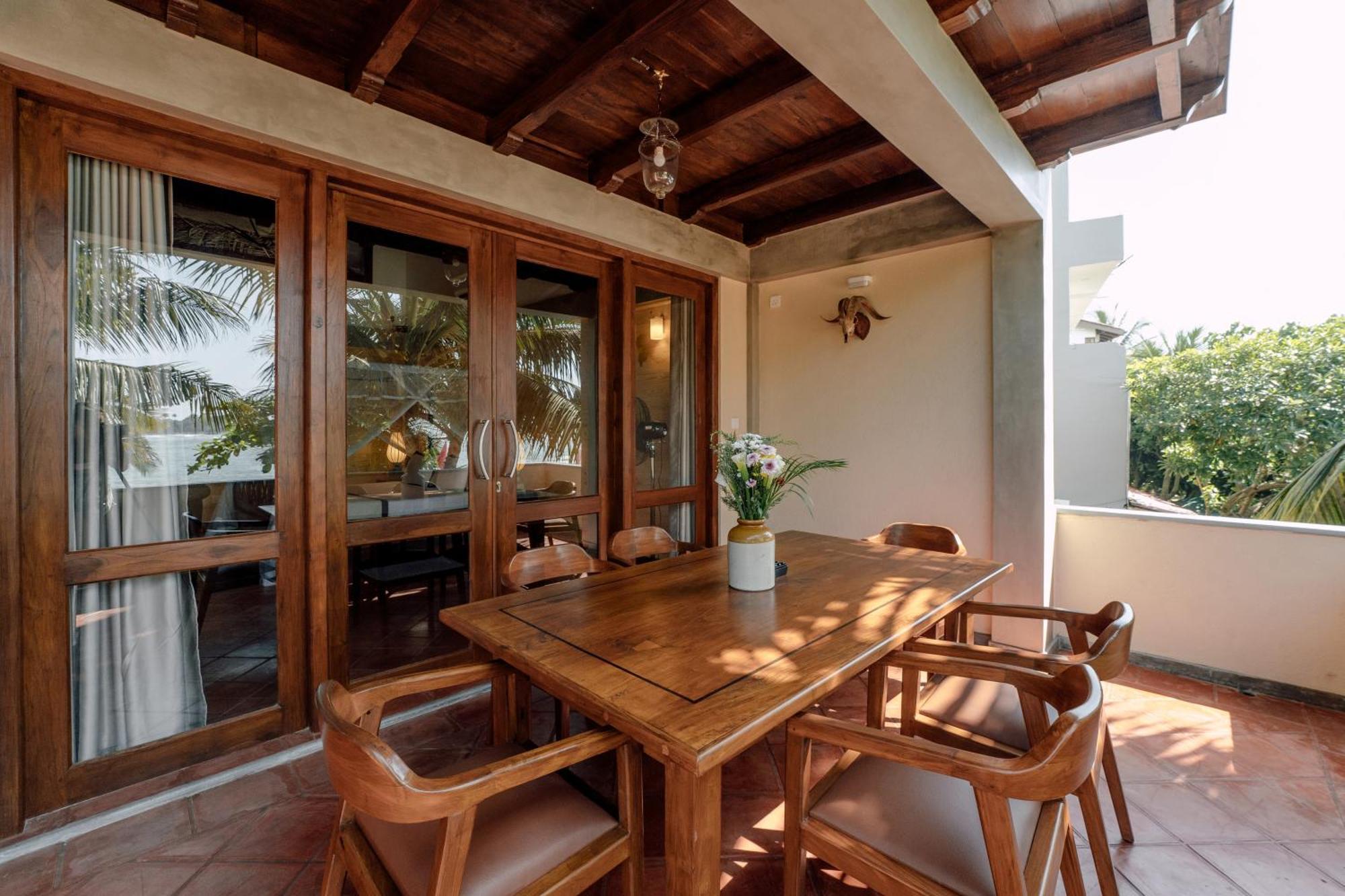 אונה ואטונה Pearl Divers Beachfront Apartment מראה חיצוני תמונה