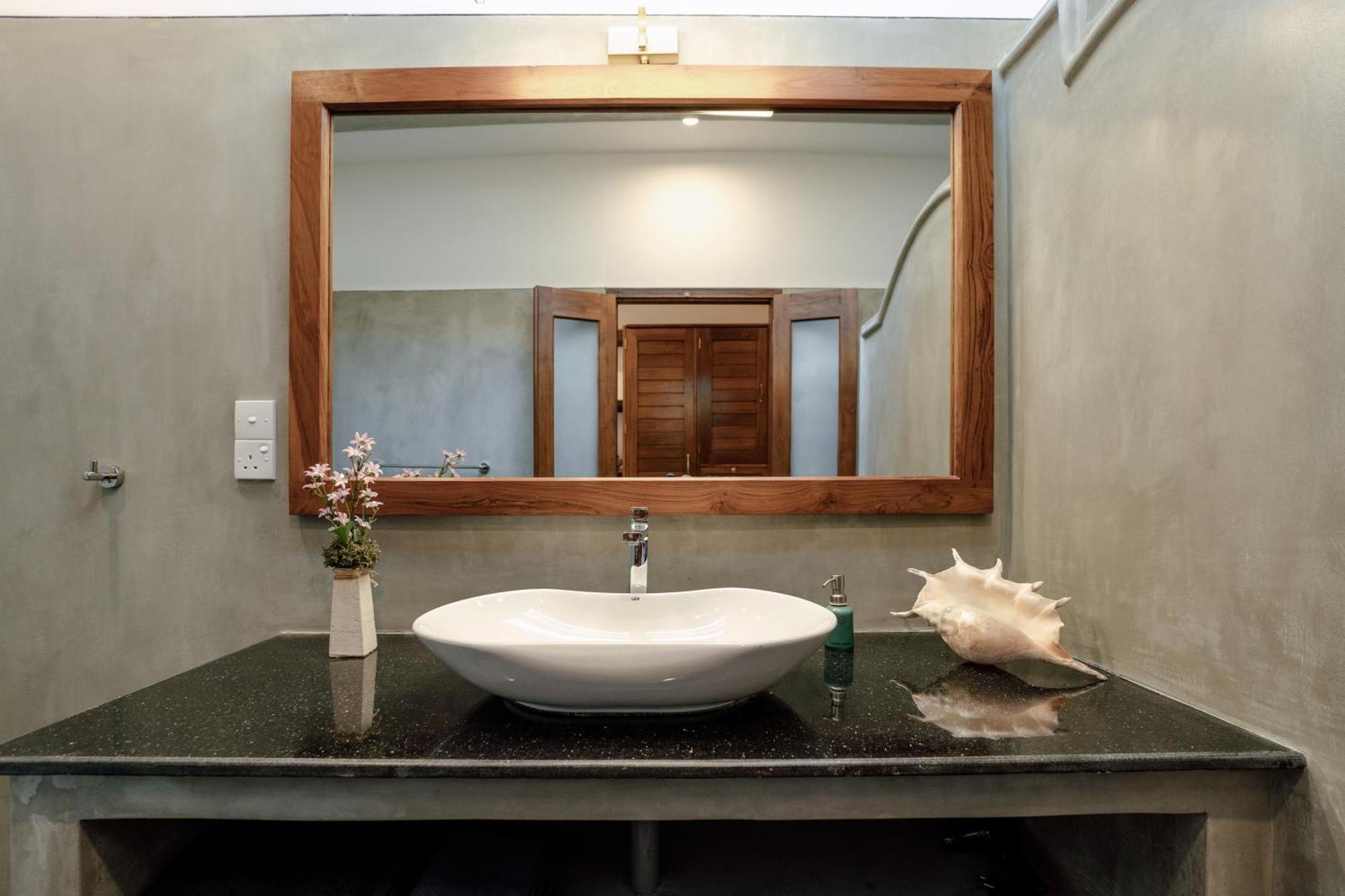 אונה ואטונה Pearl Divers Beachfront Apartment מראה חיצוני תמונה