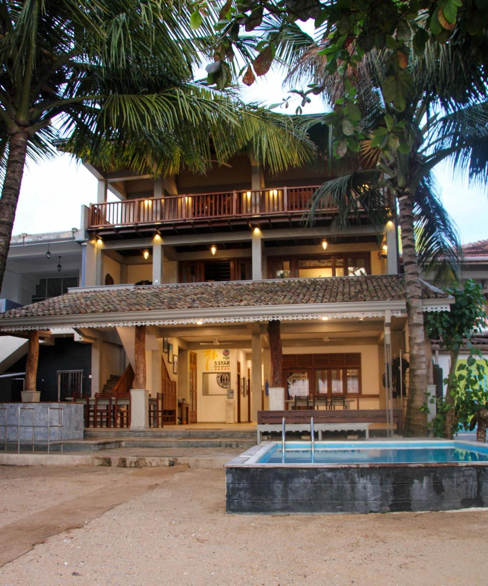 אונה ואטונה Pearl Divers Beachfront Apartment מראה חיצוני תמונה